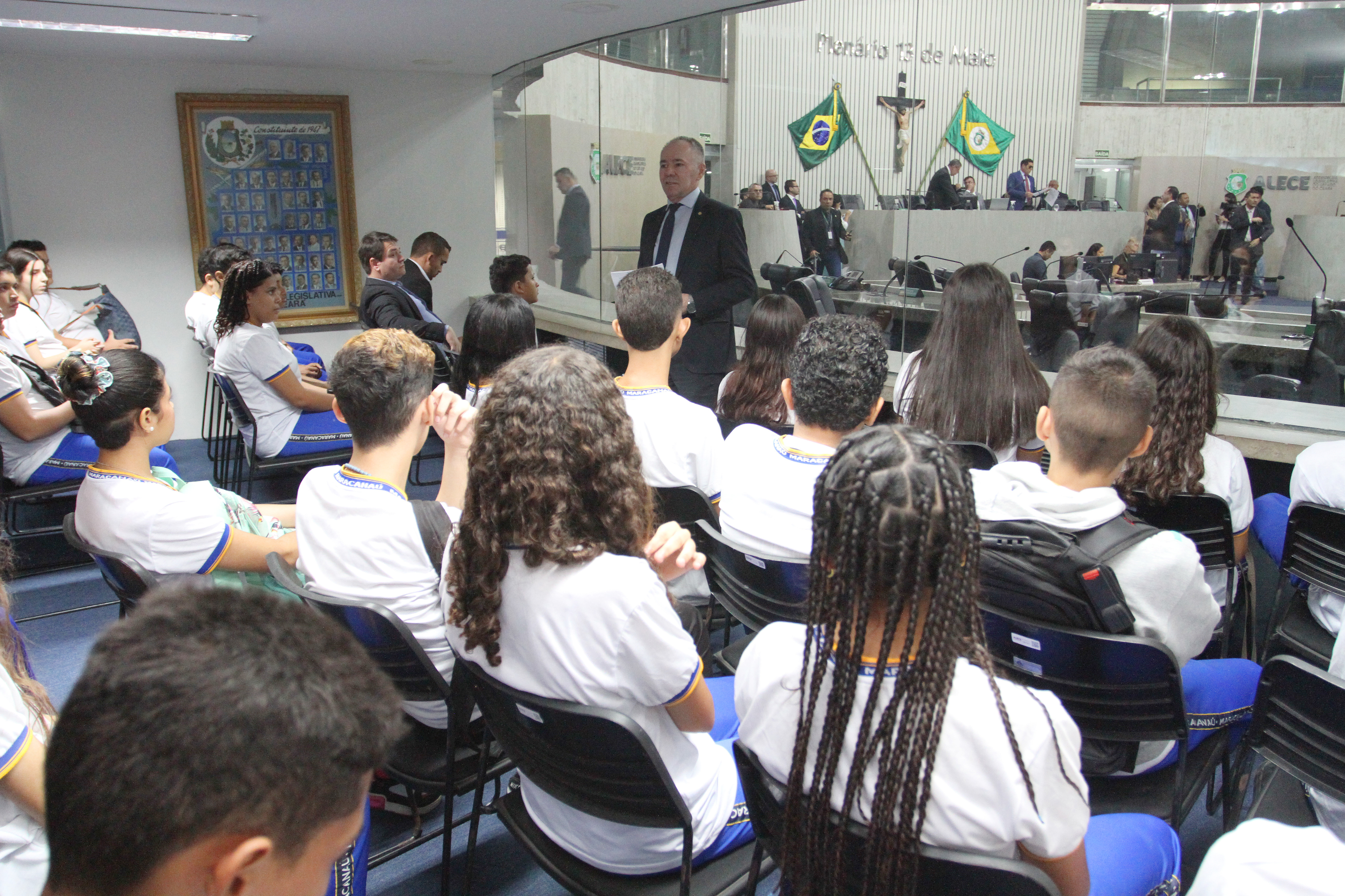 Alunos de Fortaleza e Maracanaú conhecem a Assembleia Legislativa em visita nesta terça