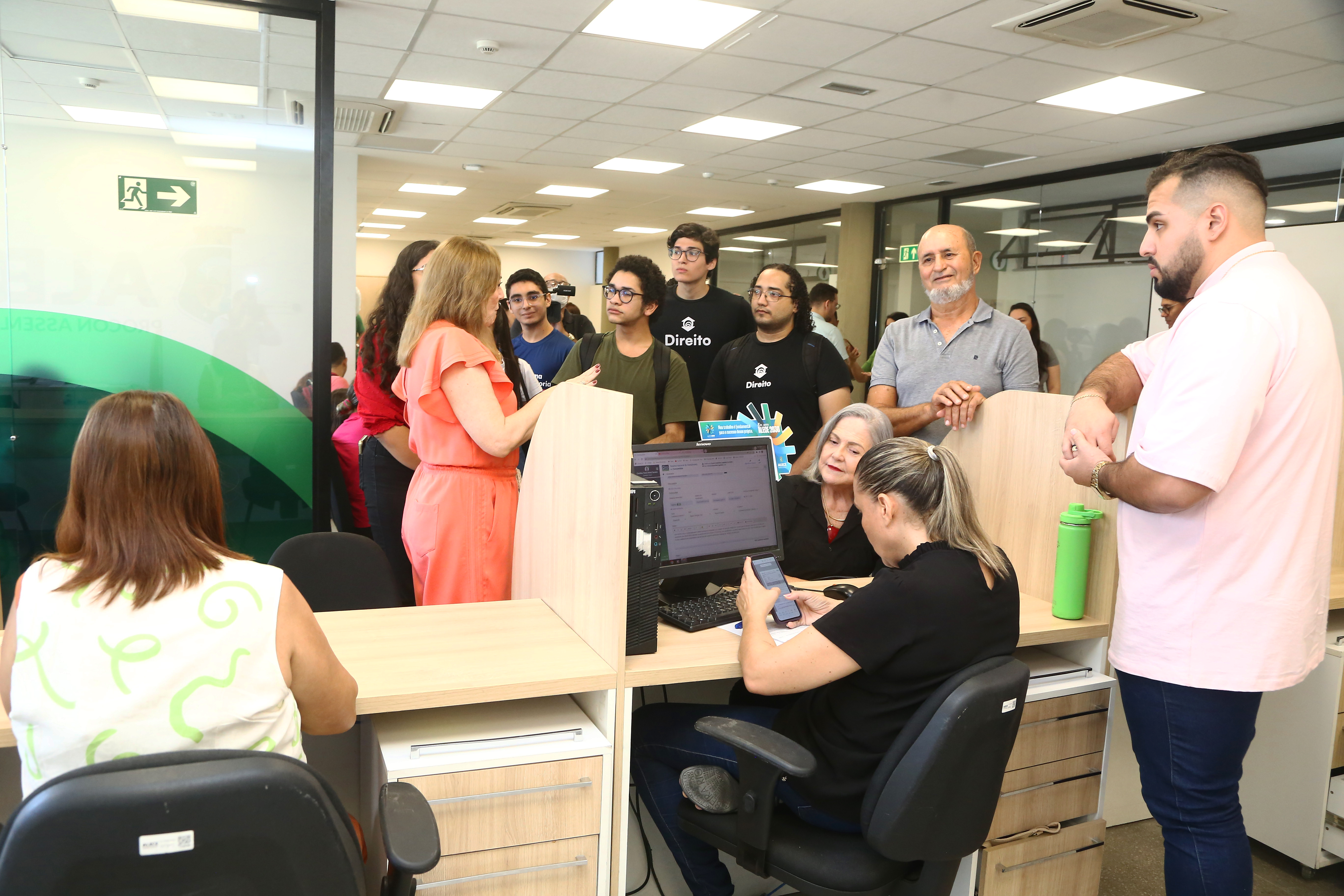 Procon Alece de Portas Abertas recebe alunos do curso de Direito da Unifor