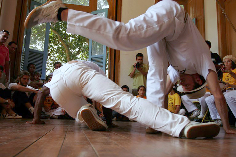 Alece realiza sessão solene em homenagem a mestres e mestras da capoeira cearense