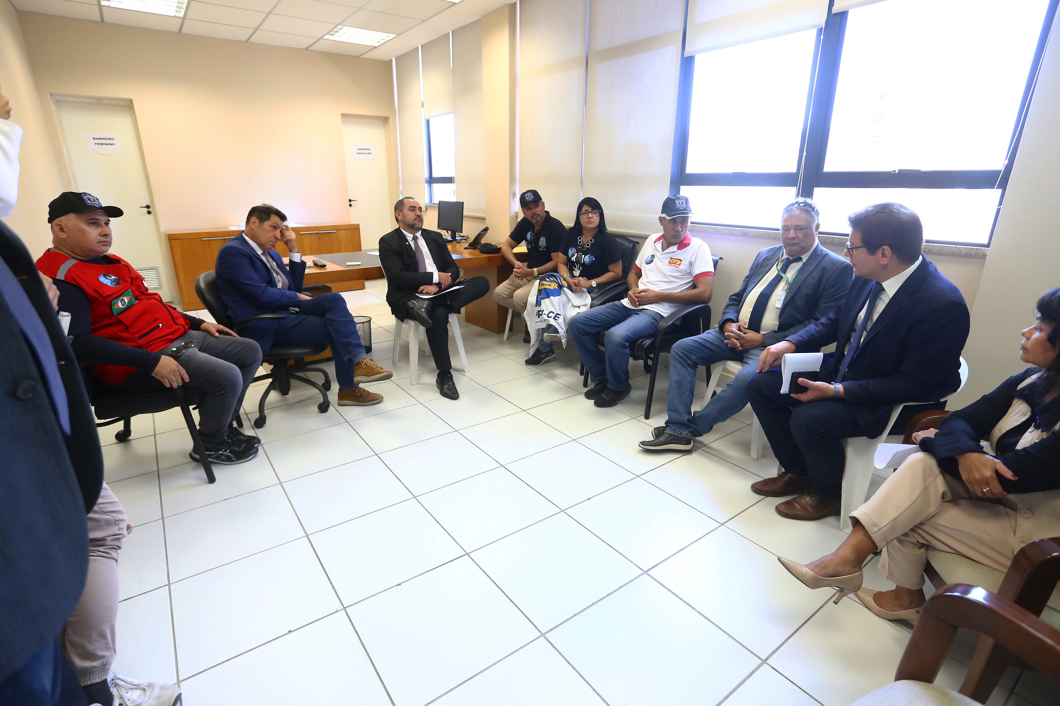 Encontro encaminha canal de diálogo entre servidores penais e Governo do Estado