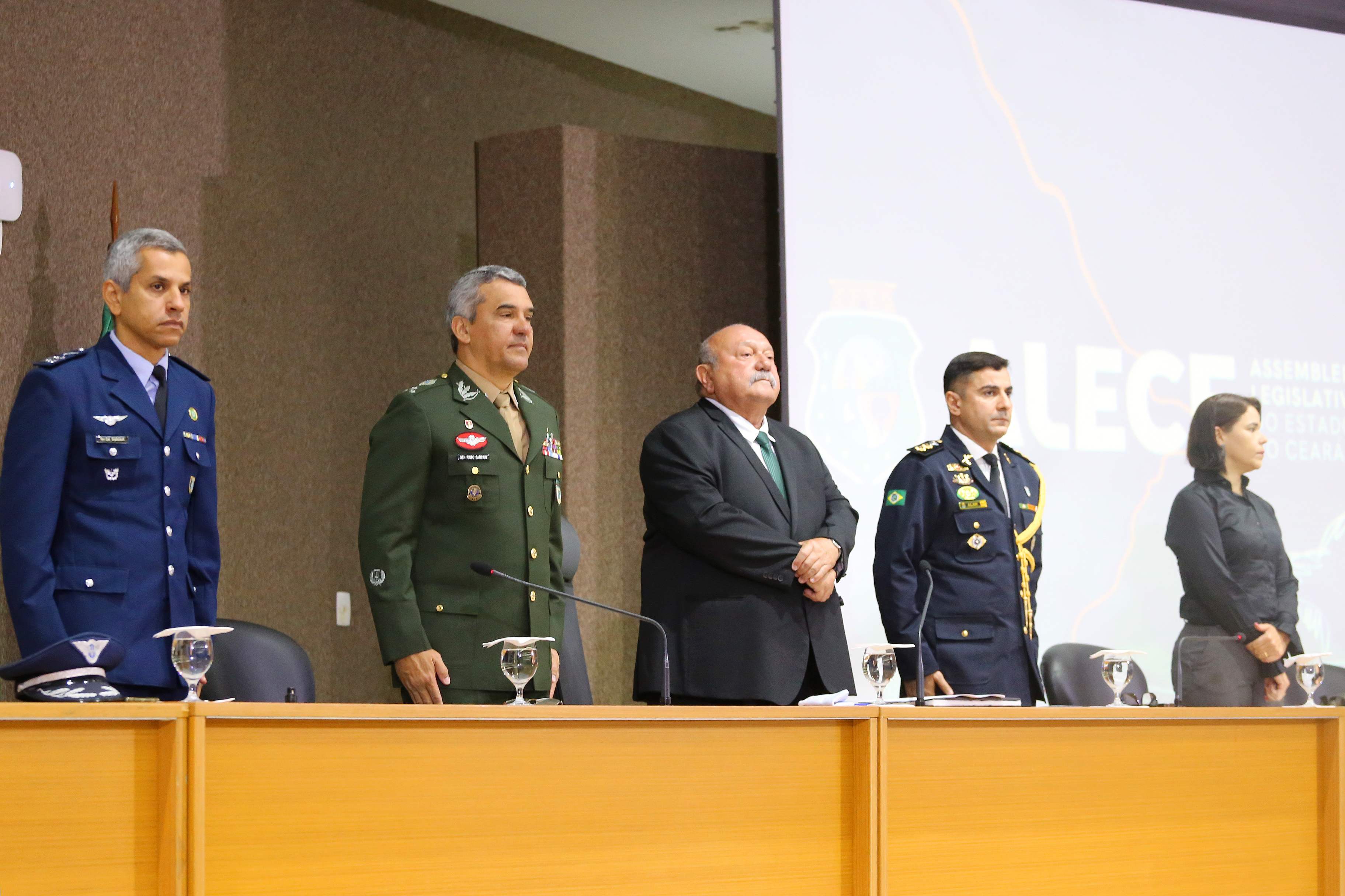 Alece homenageia 10ª Região Militar pelos seus 82 anos de fundação