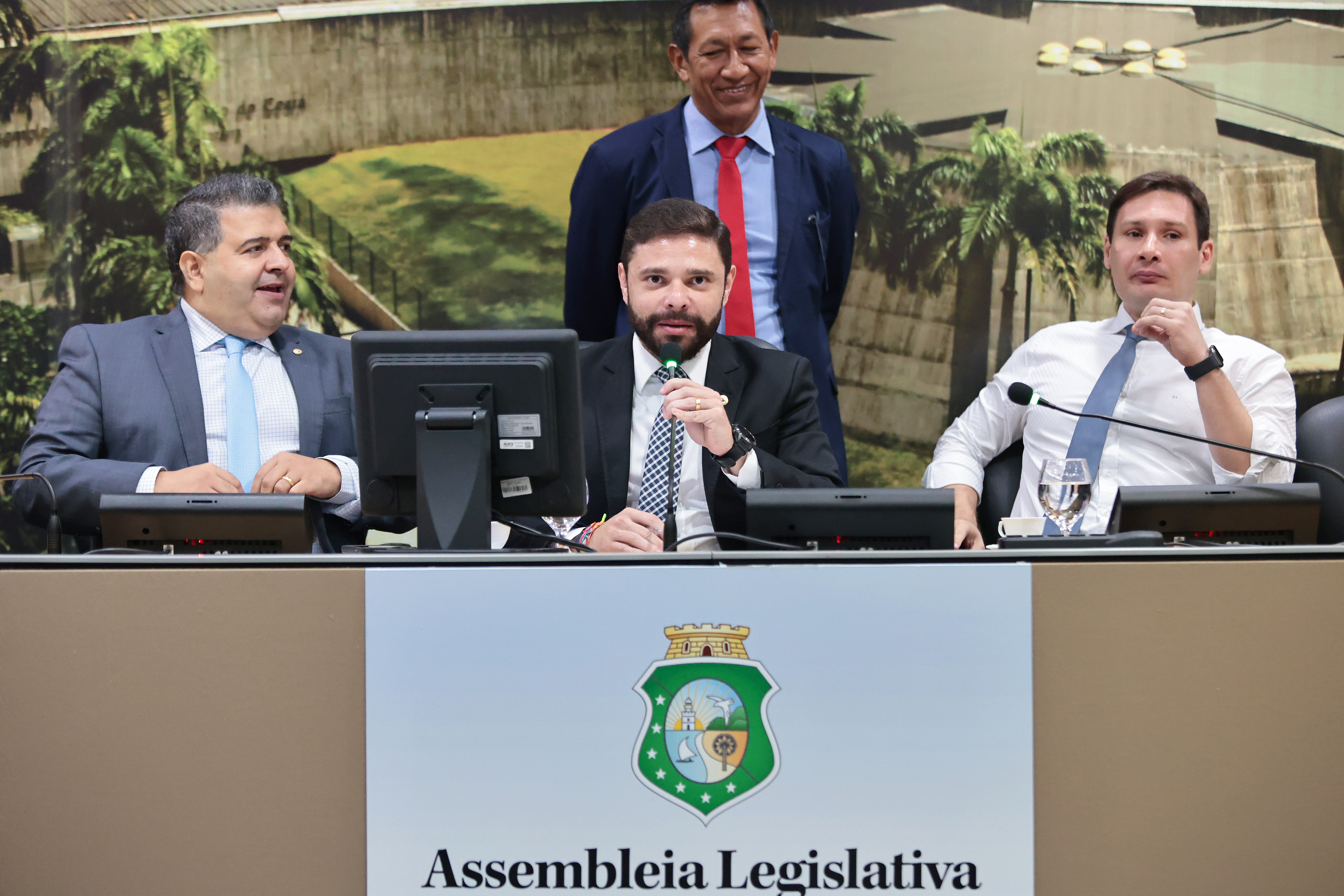 Comissões da Alece aprovam nove proposições de autoria de deputados