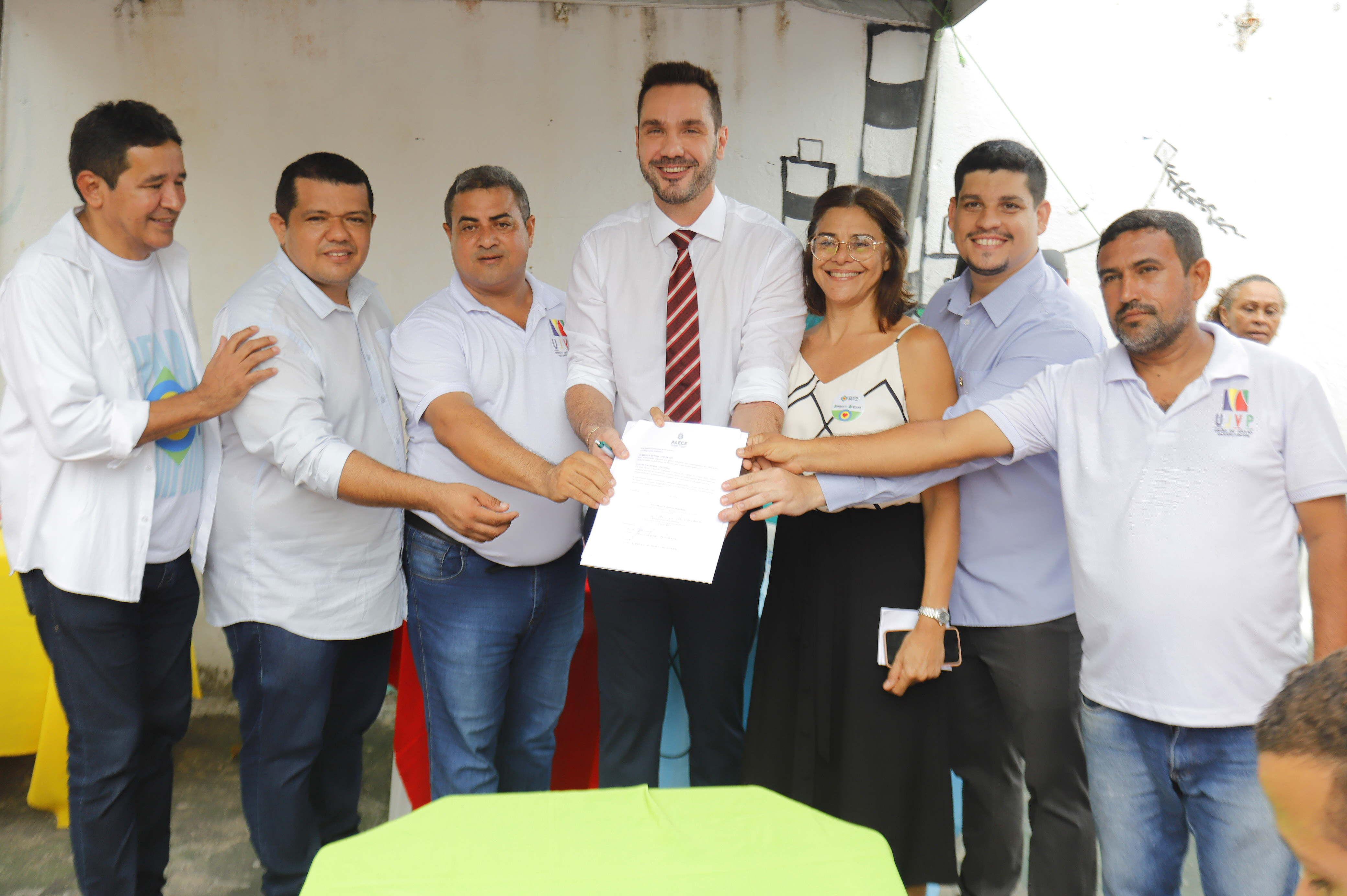 Mais um lote de equipamentos para cozinhas solidárias é entregue no Vicente Pinzón