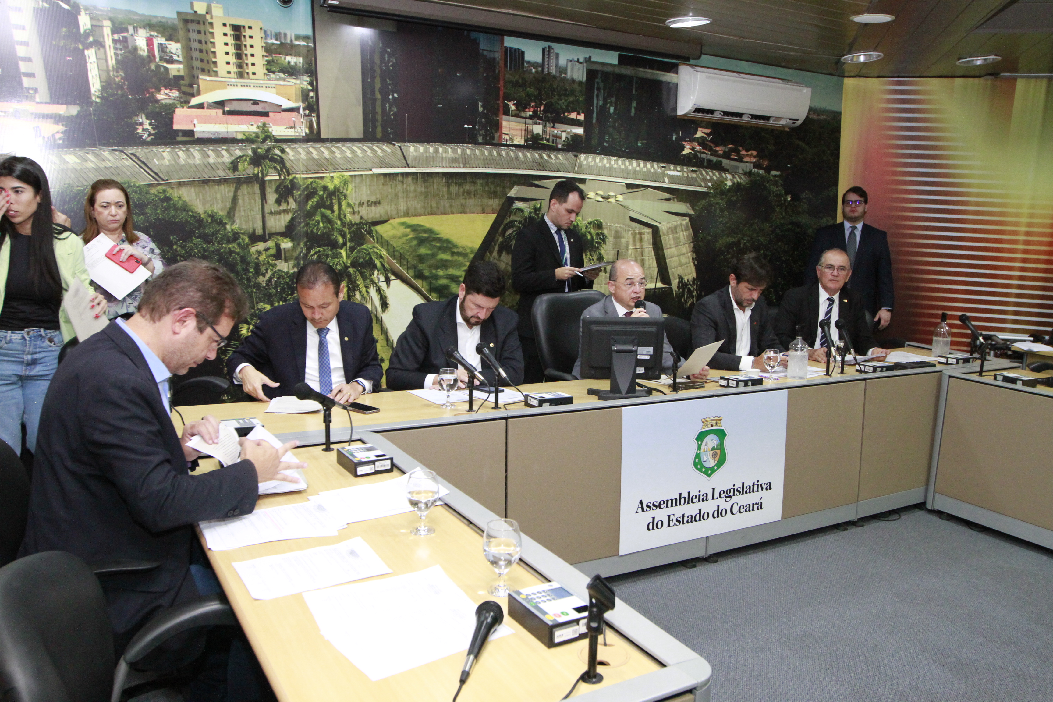 Comissão de Orçamento, Finanças e Tributação