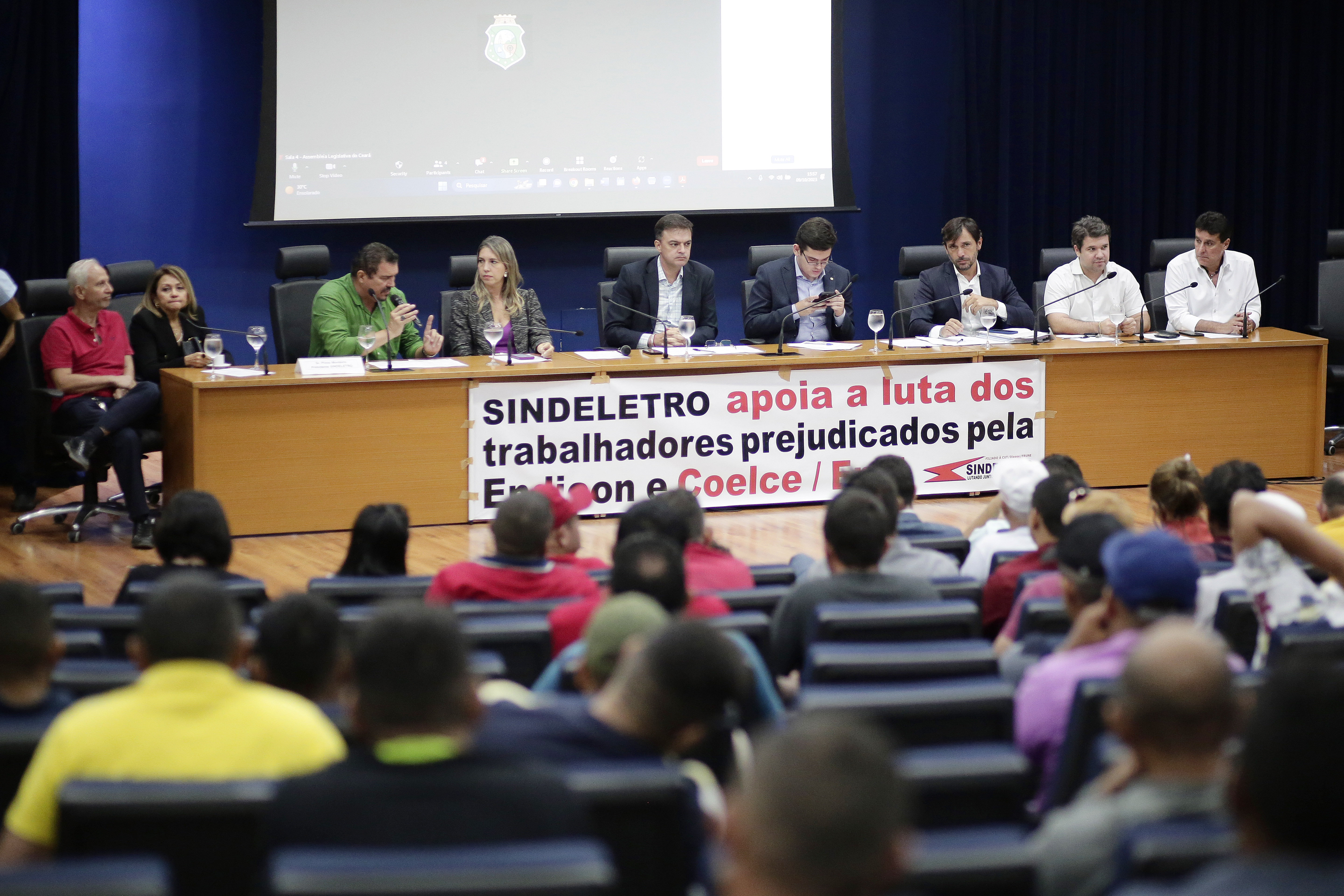 Presidente do Sindeletro diz na CPI que terceirização compromete serviços da Enel