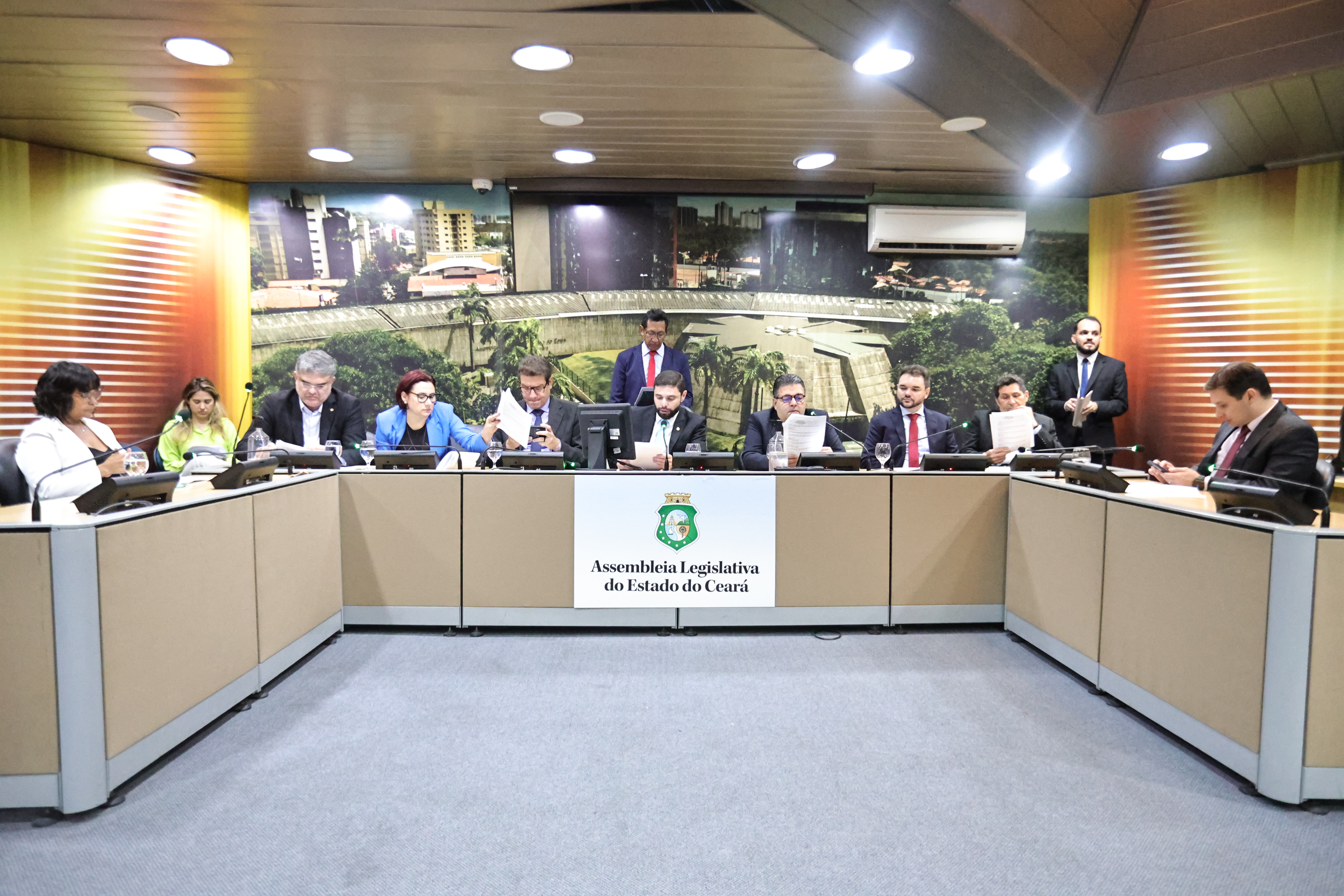 Reunião da CCJR foi realizada na tarde desta terça-feira (10/12), no Complexo de Comissões Técnicas da Alece