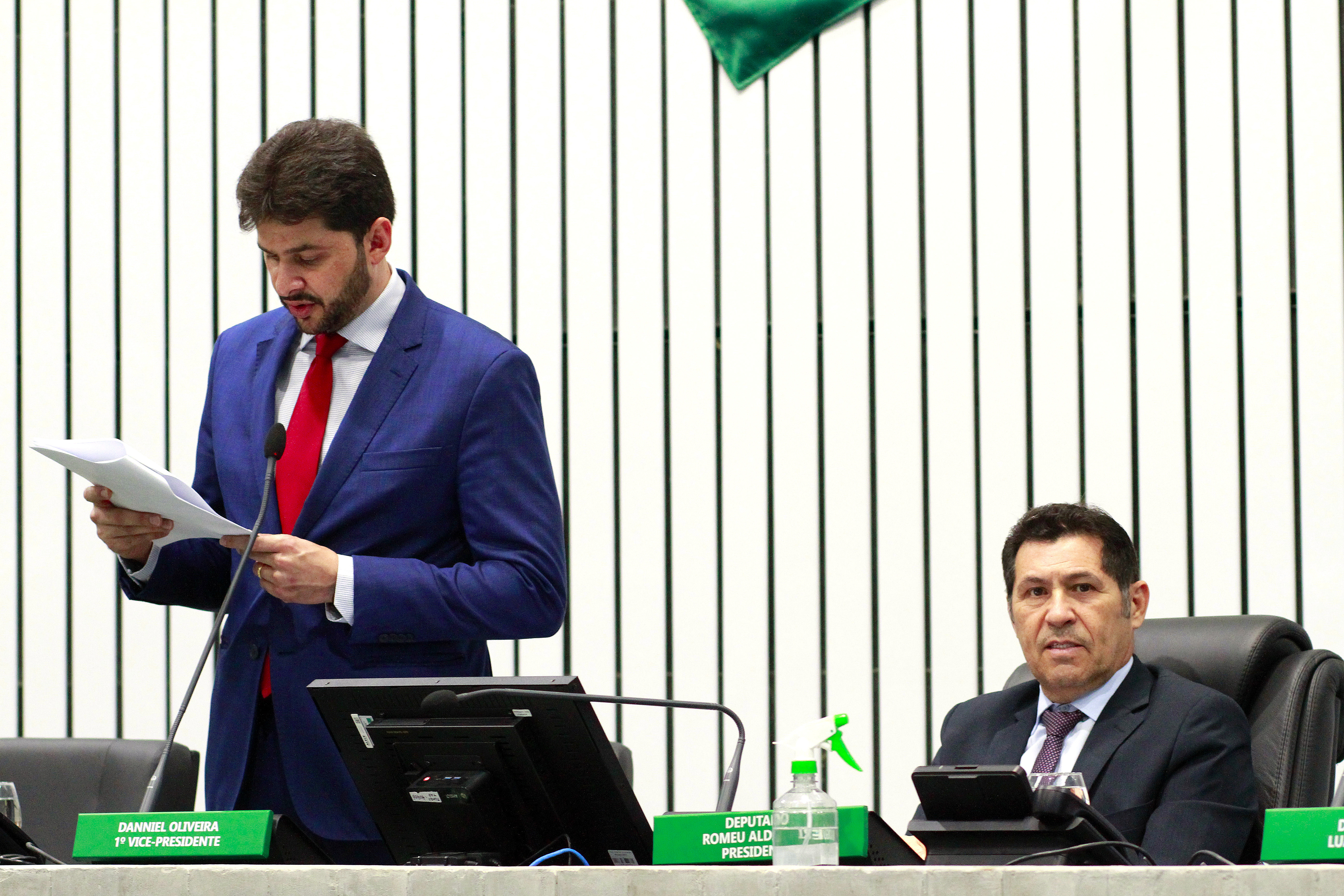 Leitura do expediente da sessão legislativa desta terça-feira