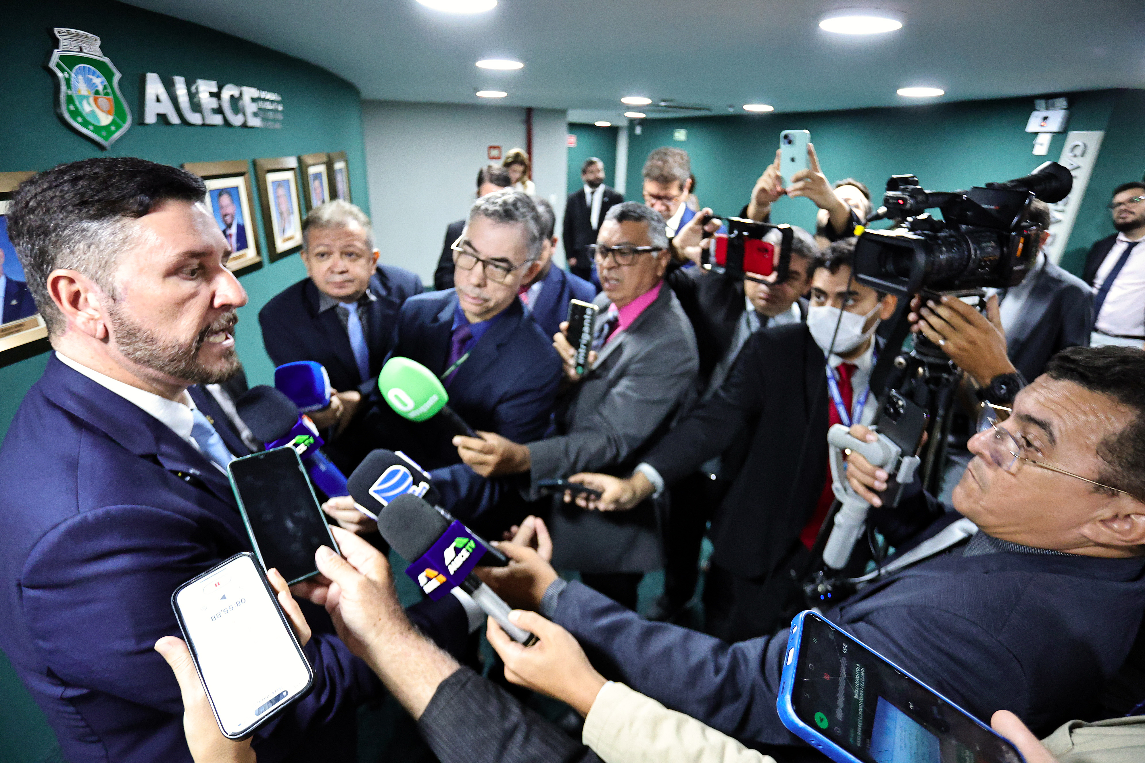 Presidente Romeu Aldigueri em entrevista coletiva nesta quarta-feira (26/03)