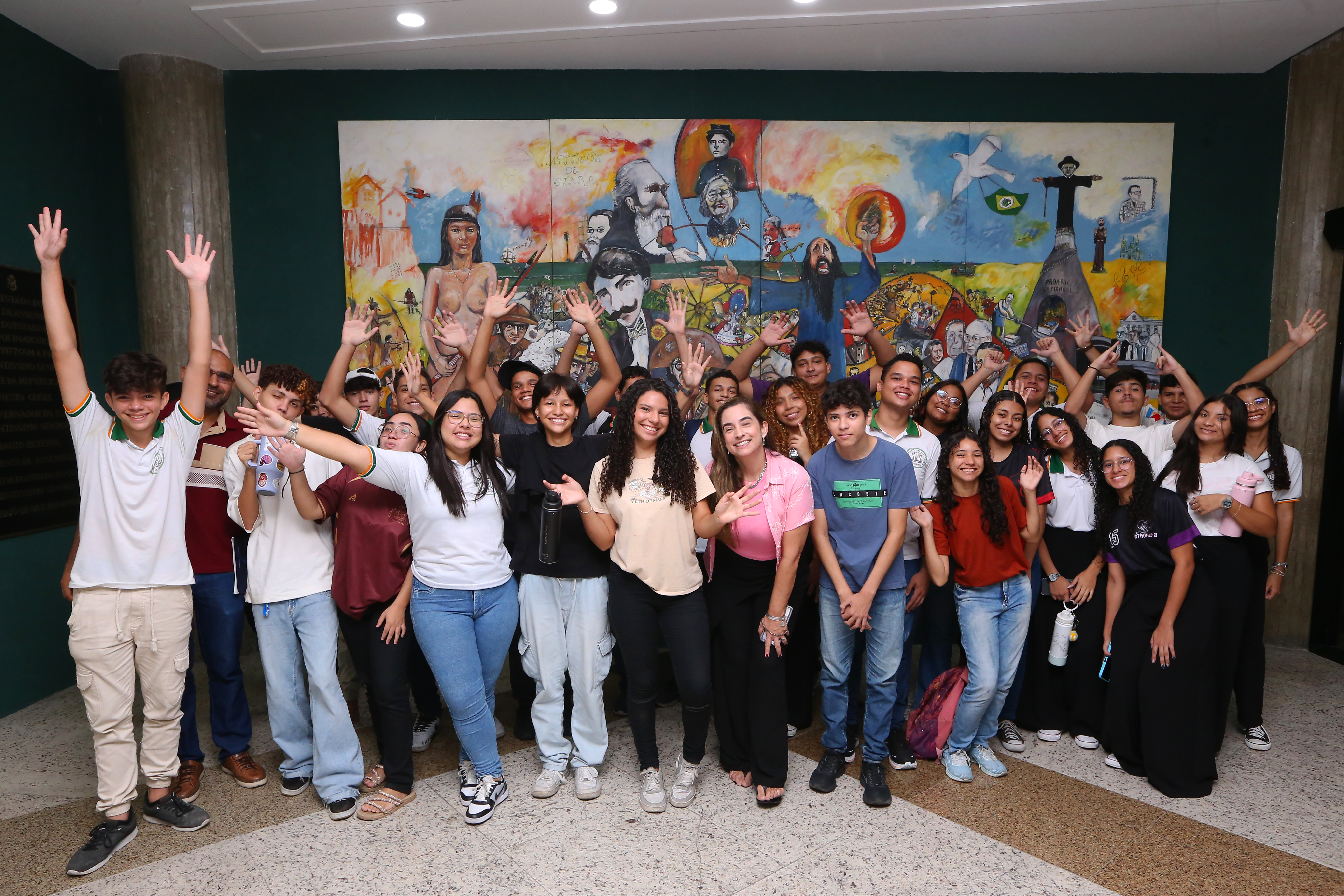 Alunos do Colégio Liceu visitam a Alece