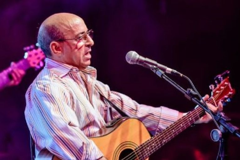 Alece realiza entrega da Medalha Humberto Teixeira a Luisinho Magalhães nesta segunda