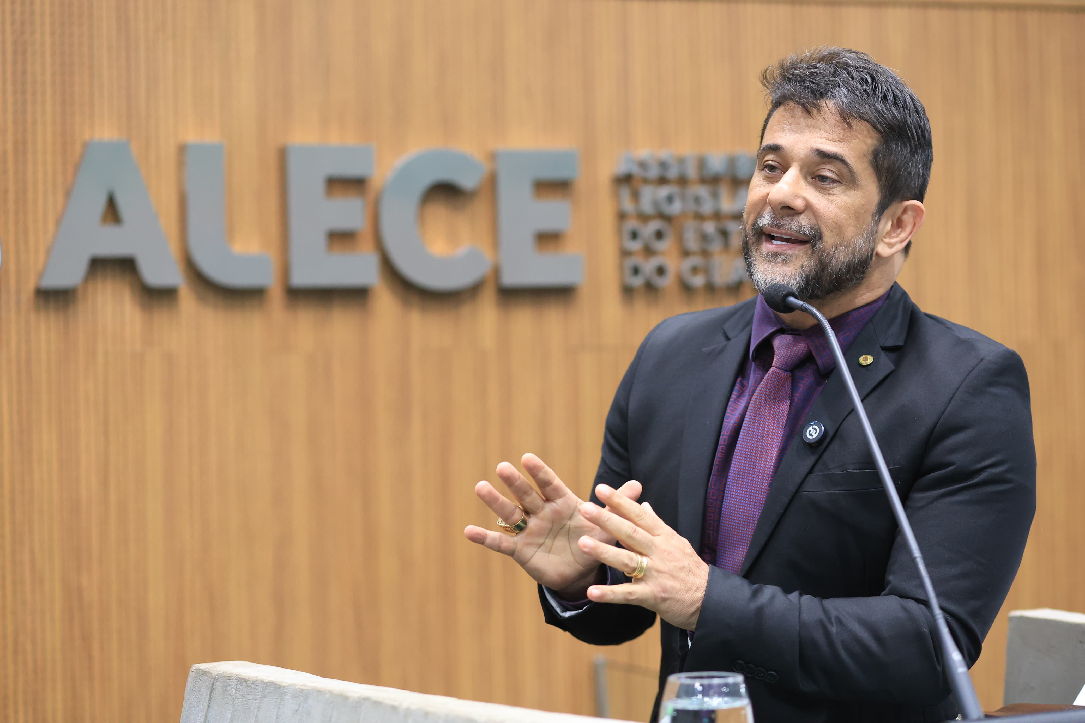 Deputado Apóstolo Luiz Henrique (MDB)