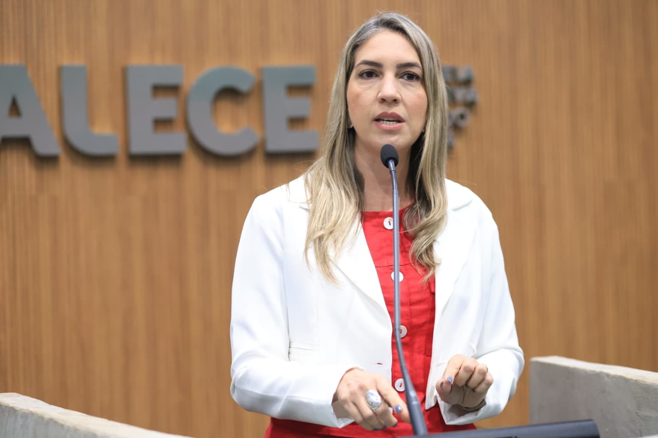 Deputada Larissa Gaspar (PT)