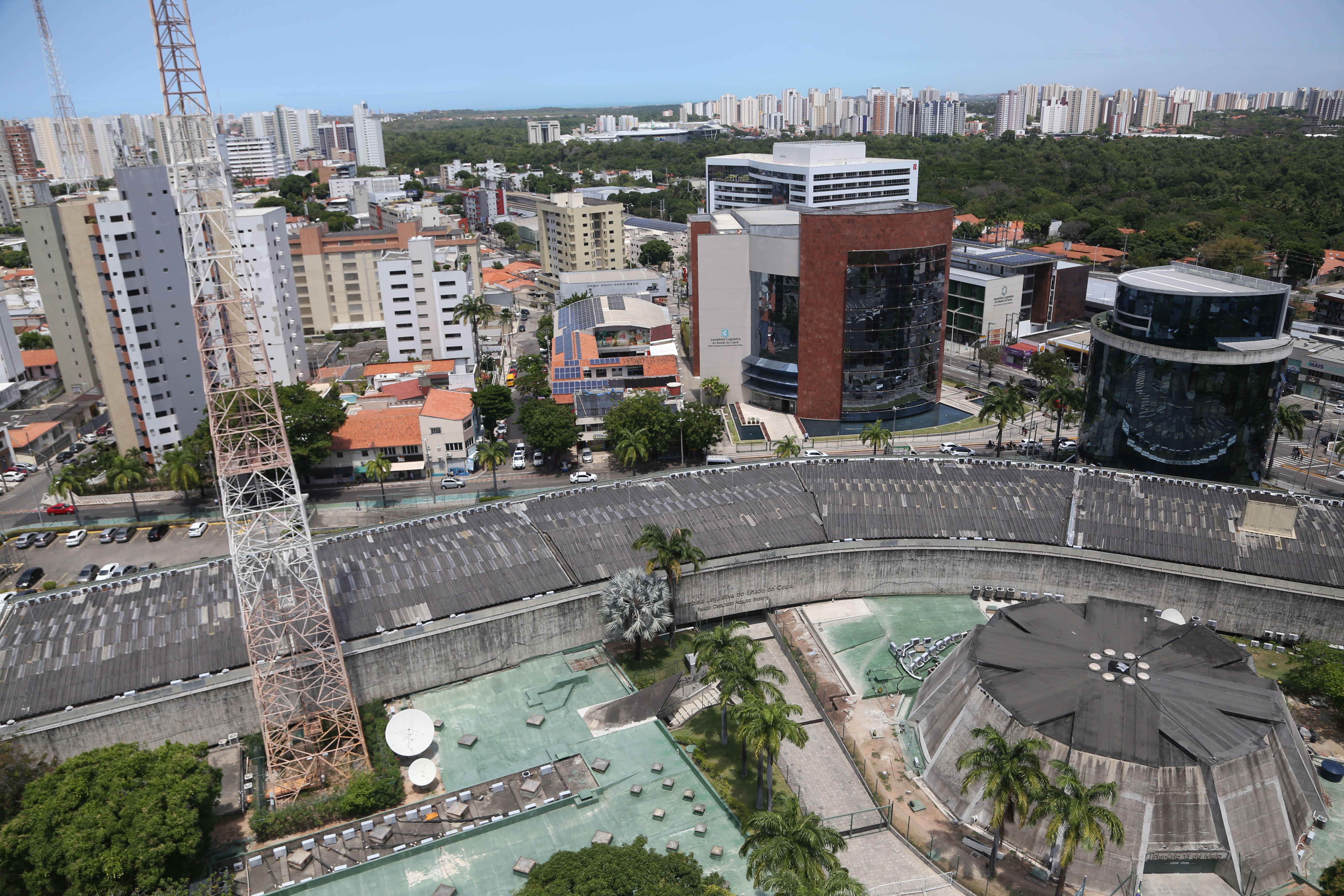 Sessão solene celebra os 30 anos da Revista Plenário Alece e os 20 anos da Alece TV nesta segunda